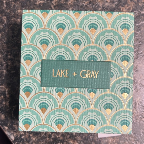 Heart studs. - Picture 3 of 3